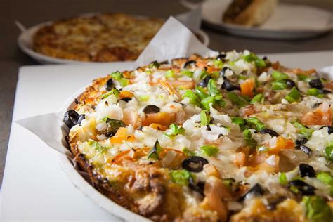 Pizza by pappas - 4,30€. Απολαύστε πίτσες, πεϊνιρλί, μακαρονάδες και σαλάτες από την Pizza Pappas! Φρέσκα από τον φούρνο μας για delivery και takeaway.